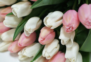 Bouquet of 35 White and Powder Pink Tulips and Foil Pink Heart-Shaped Balloons, Set of 3 — photo 3